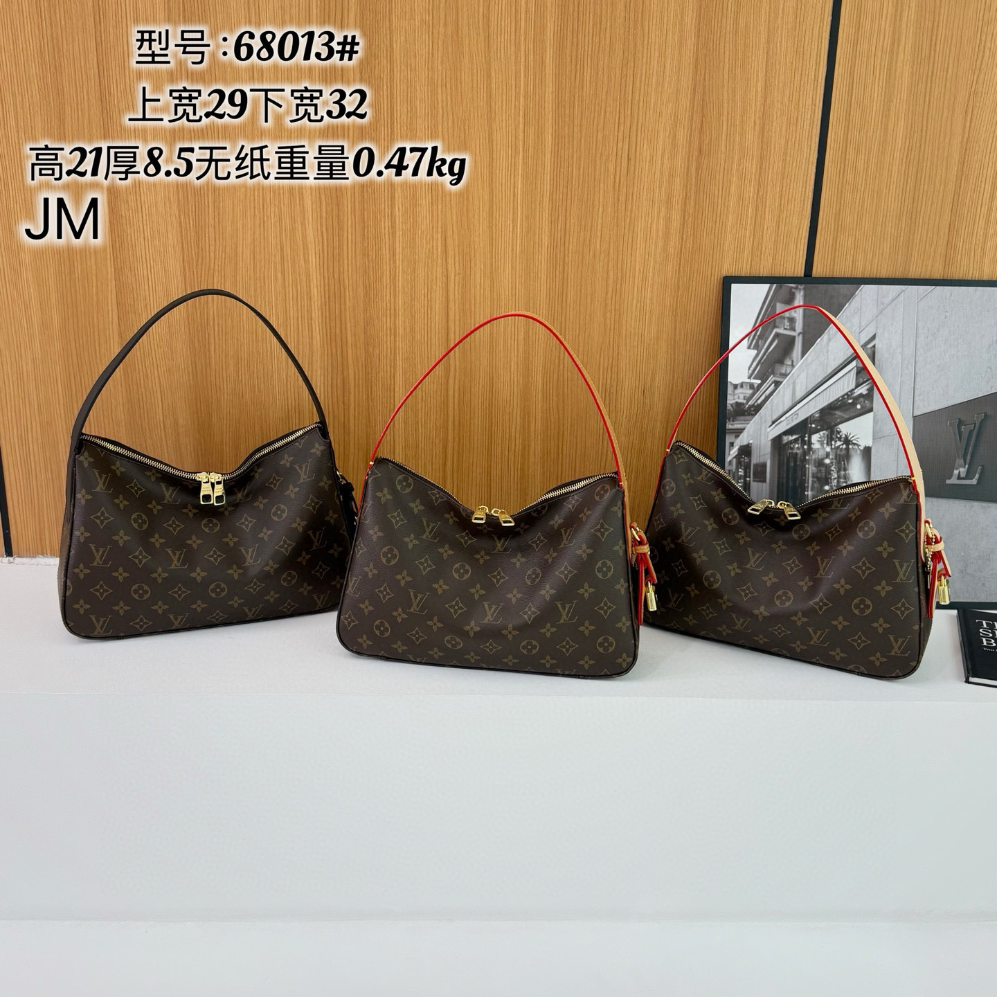 35$ LV 68013 Shoulder bag size 32x21x8 cm 510560 DX794 gallery