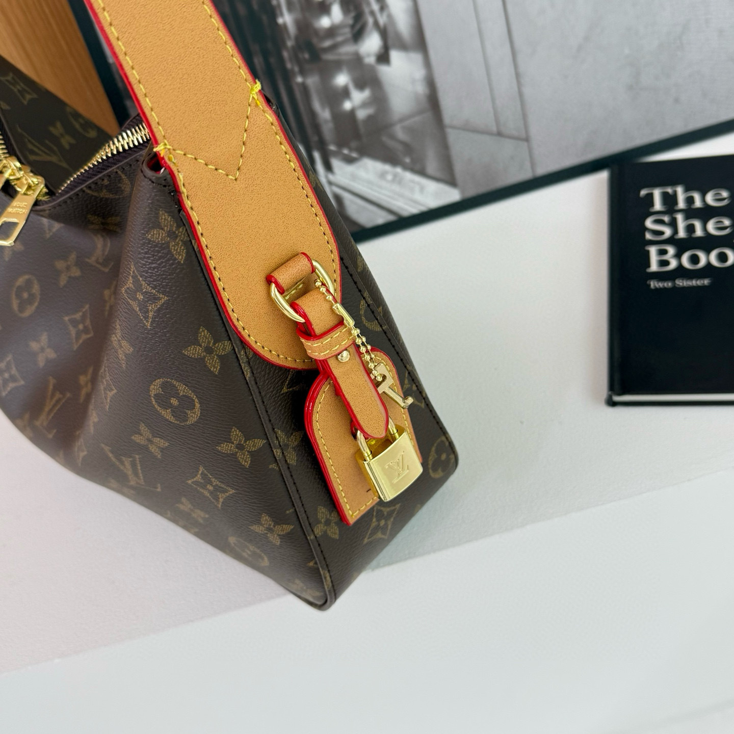 35$ LV 68013 Shoulder bag size 32x21x8 cm 510560 DX794 gallery