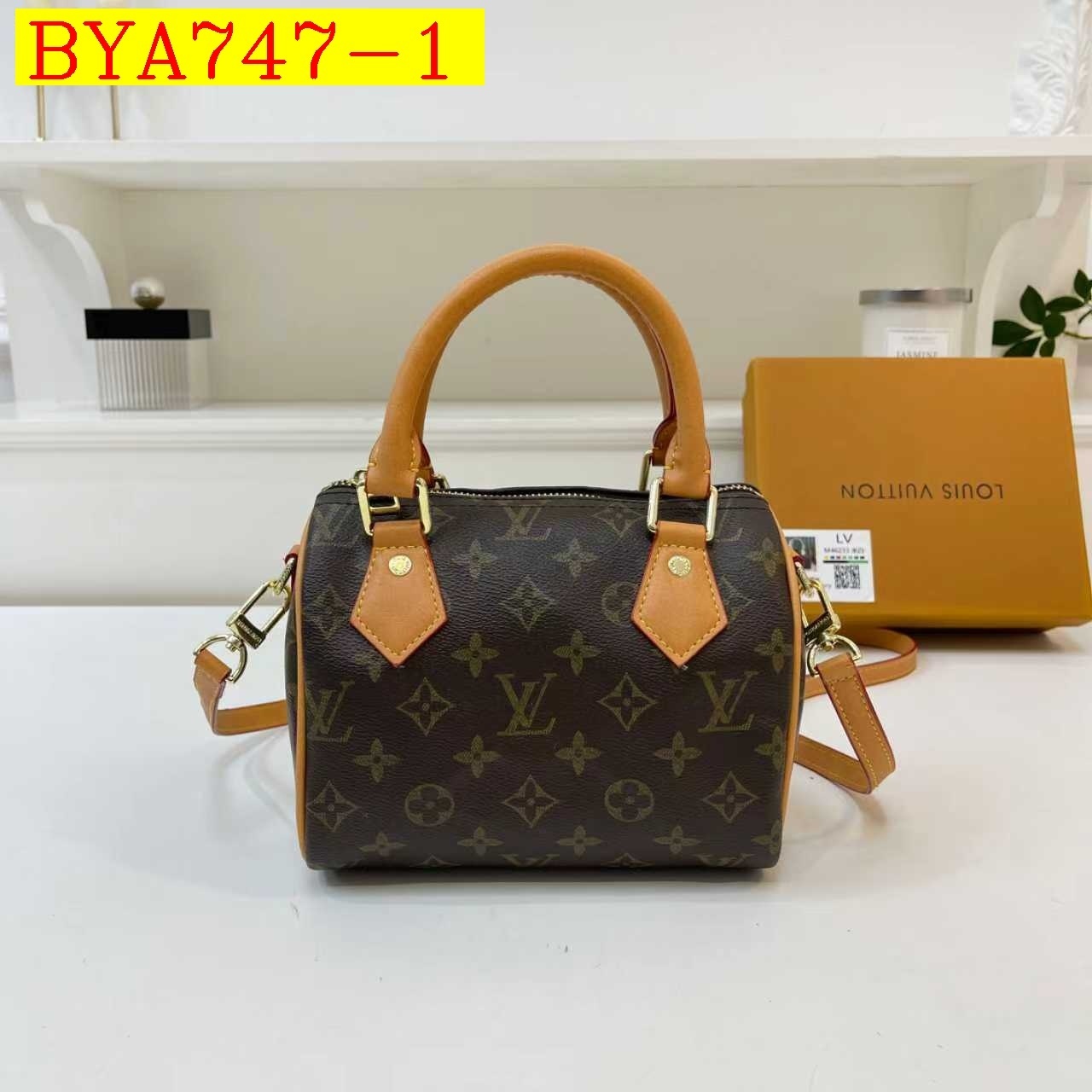 35$ LV Shoulder bag size 20x15x12cm 616242 BYA747 gallery