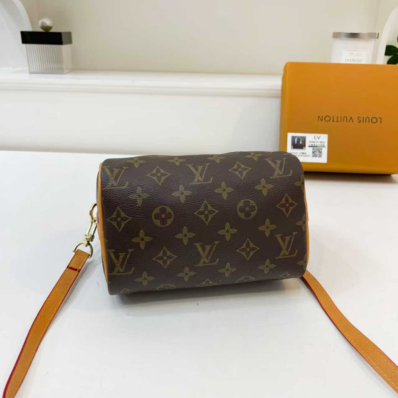 35$ LV Shoulder bag size 20x15x12cm 616242 BYA747 gallery