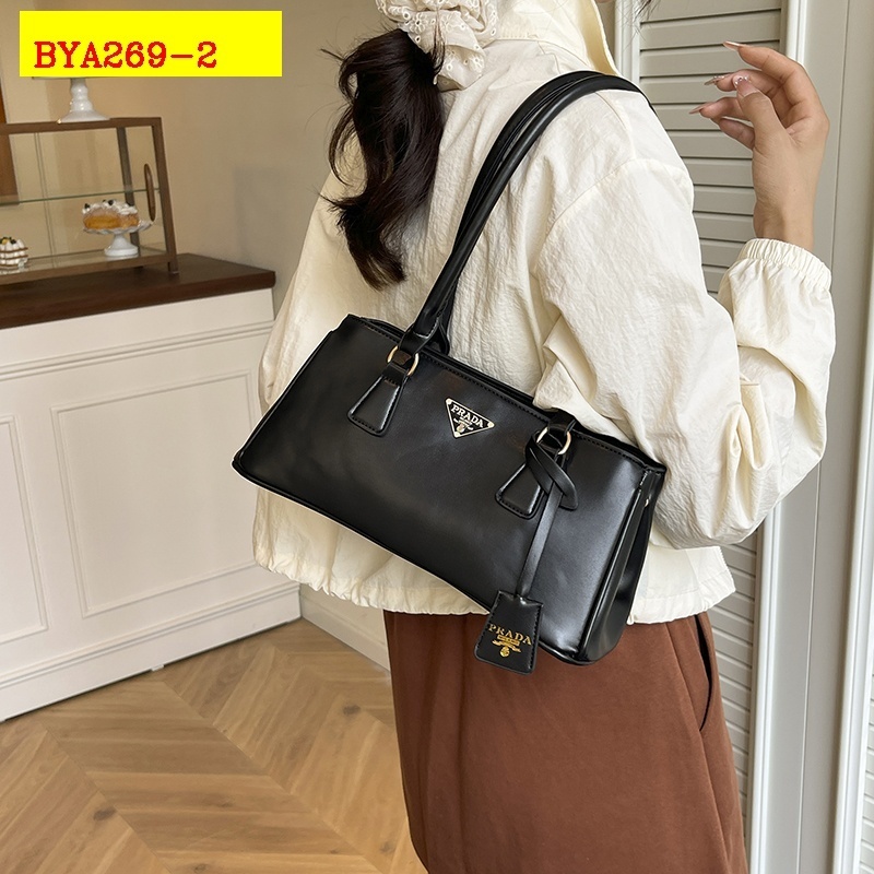 35$ Prada handbag size 31x14x11cm 3944 BYA269 gallery