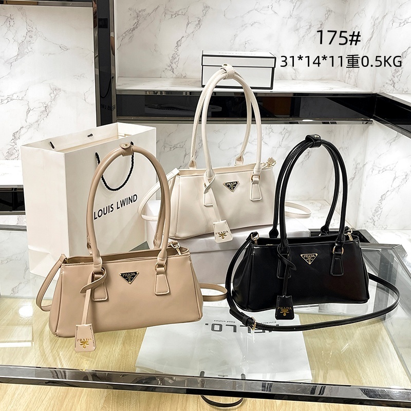 35$ Prada handbag size 31x14x11cm 3944 BYA269 gallery