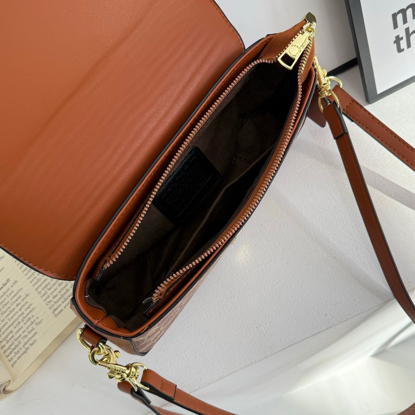 35$ dh COACH 5895 Shoulder bag size 25X14X7 cm 51241023455 DX514 gallery