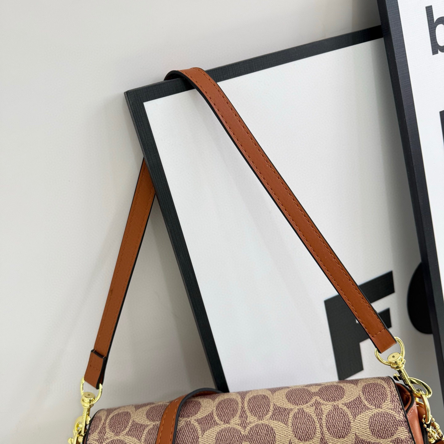 35$ dh COACH 5895 Shoulder bag size 25X14X7 cm 51241023455 DX514 gallery