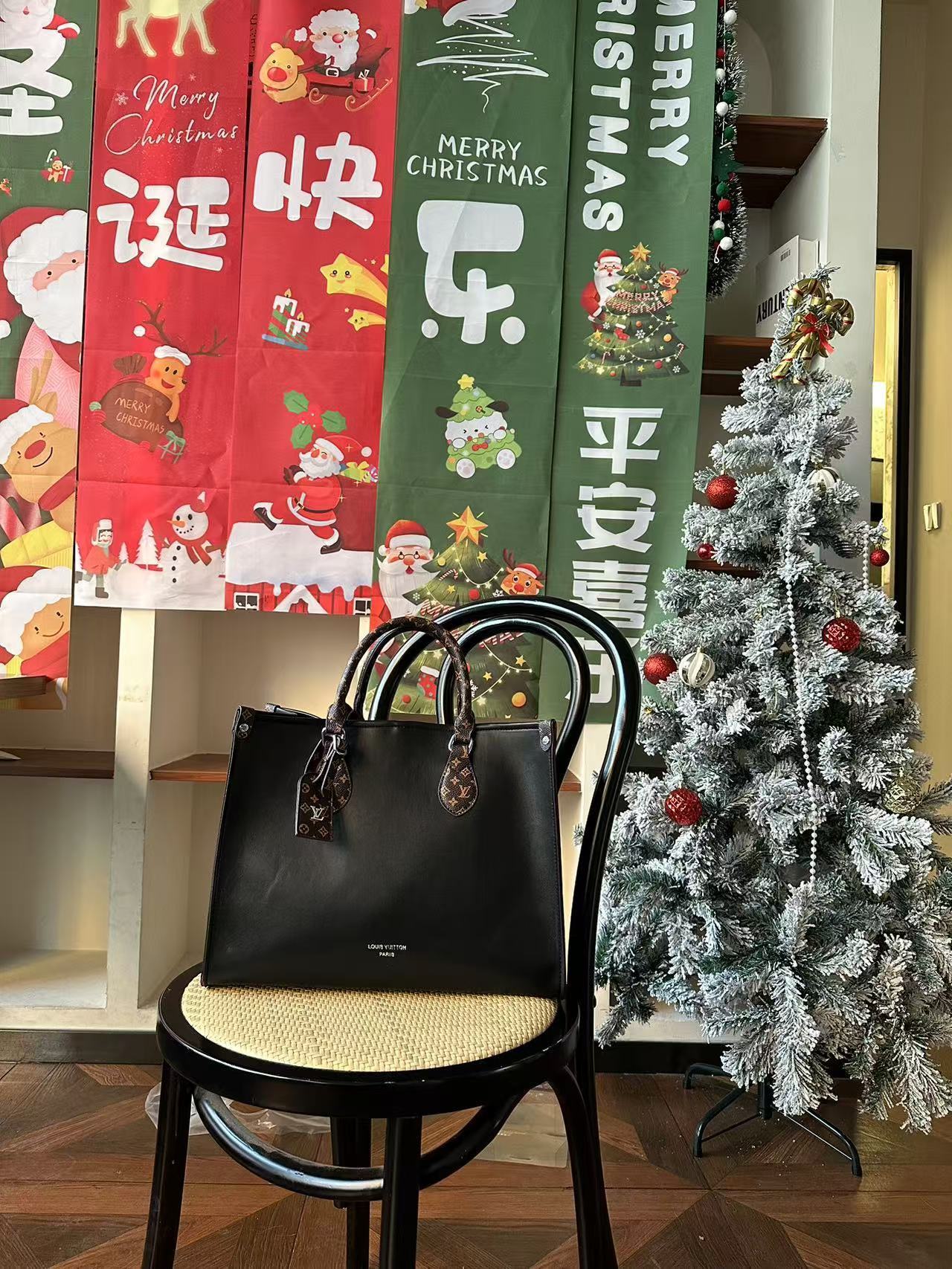 35$ dh LV 7017 Shoulder bag SIZE 35X27X15 CM 71425623455 BY1779 gallery