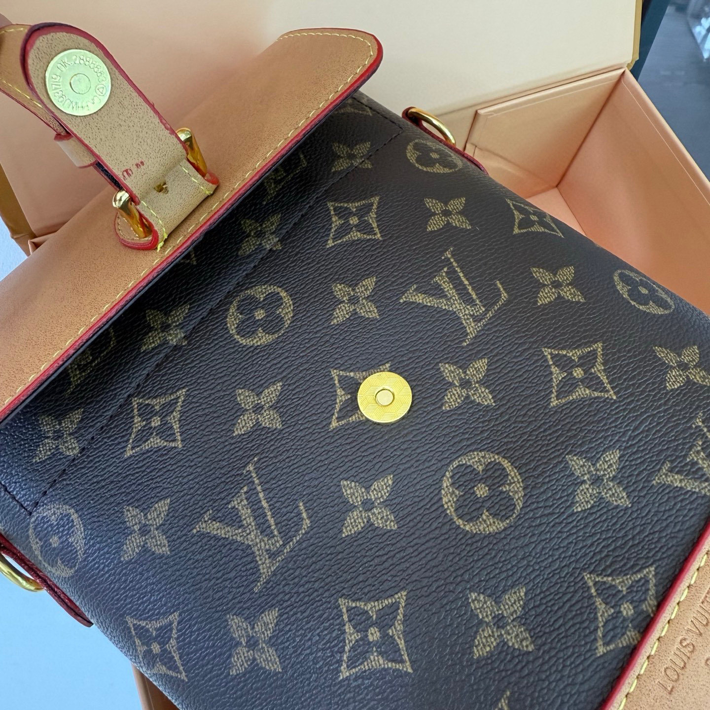 36$ LV 8809 Shoulder bag size 20x23x8 cm 619598 DX796 gallery