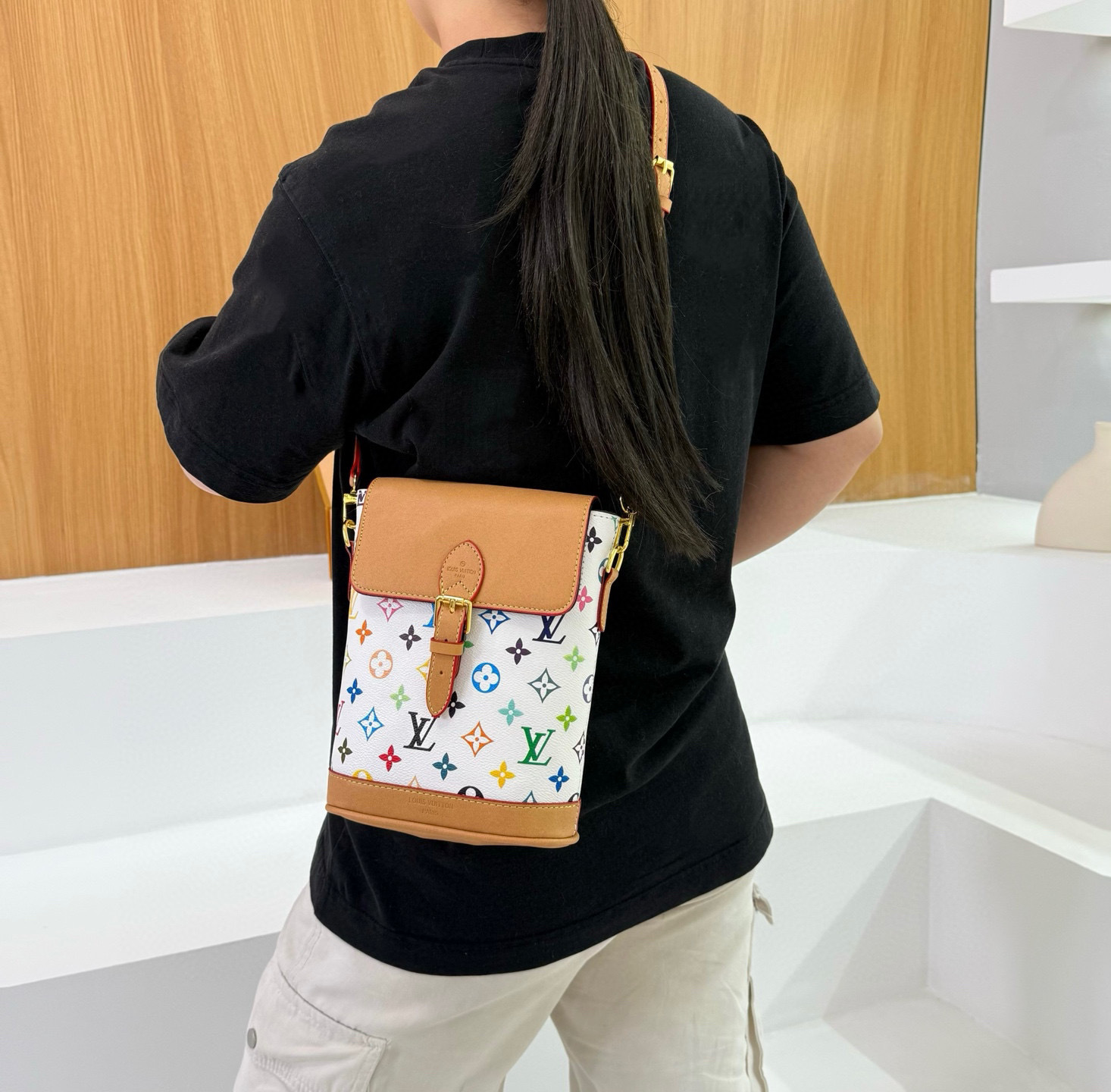 36$ LV 8809 Shoulder bag size 20x23x8 cm 619598 DX796 gallery