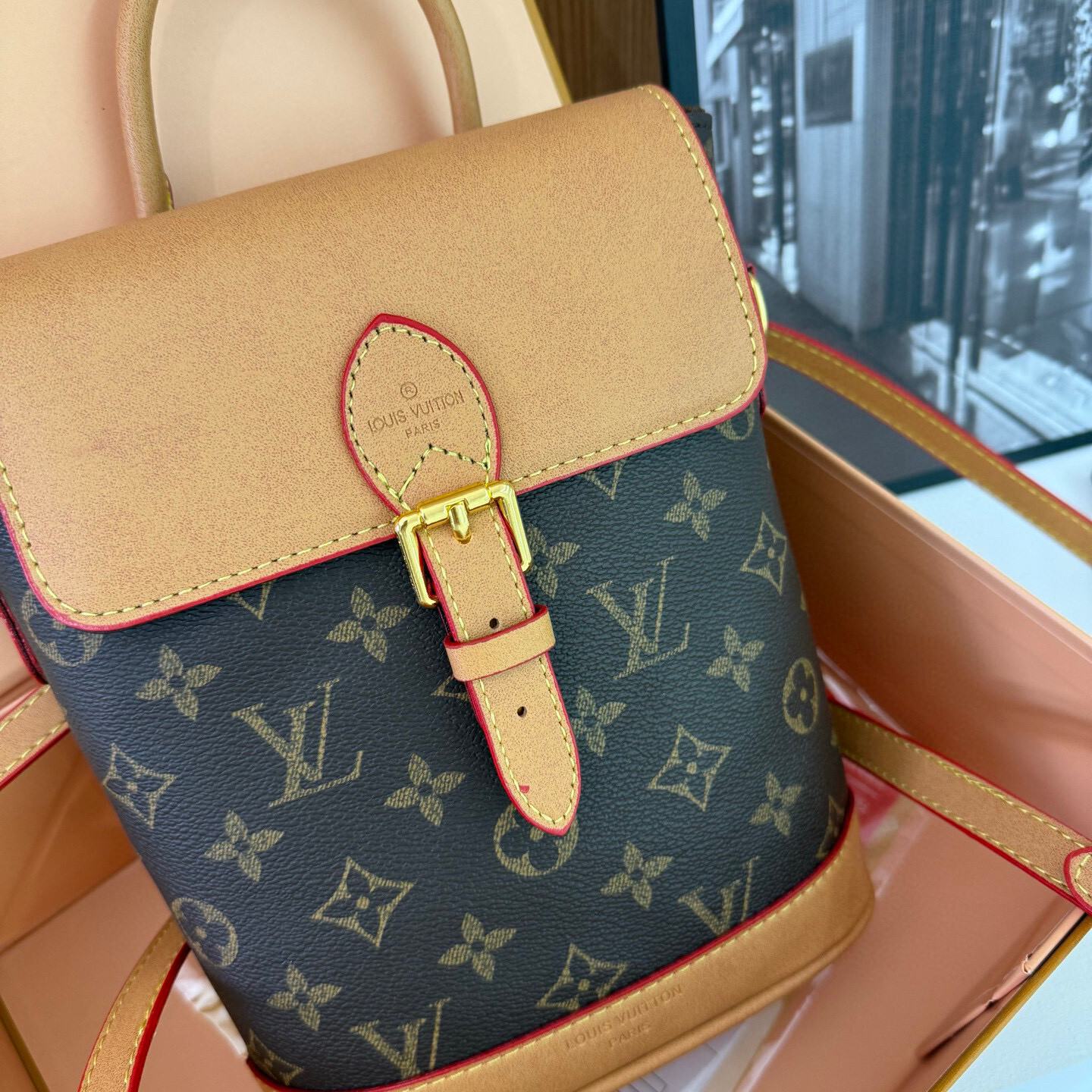 36$ LV 8809 Shoulder bag size 20x23x8 cm 619598 DX796 gallery