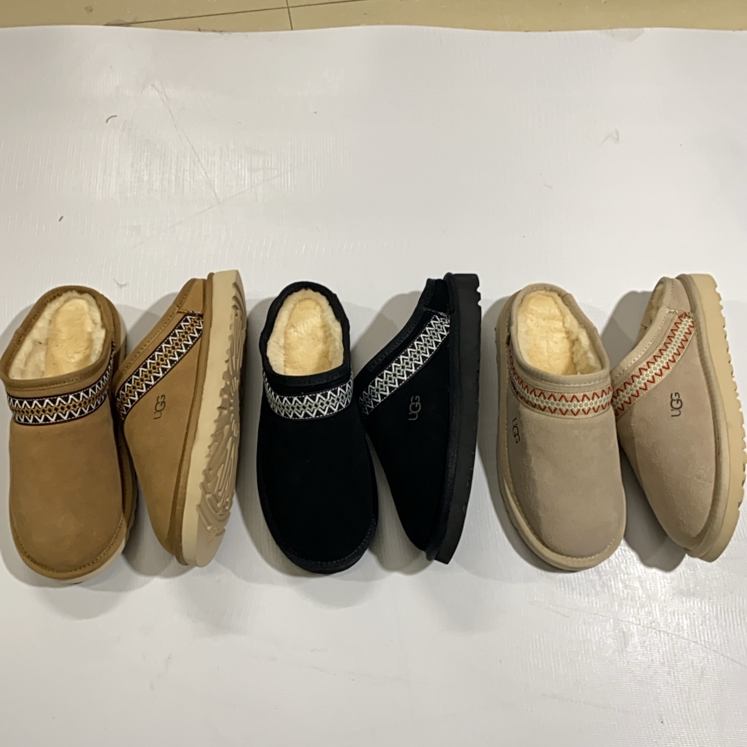 UGG Shoes Leather Size 36 45 415380 ZM116 gallery