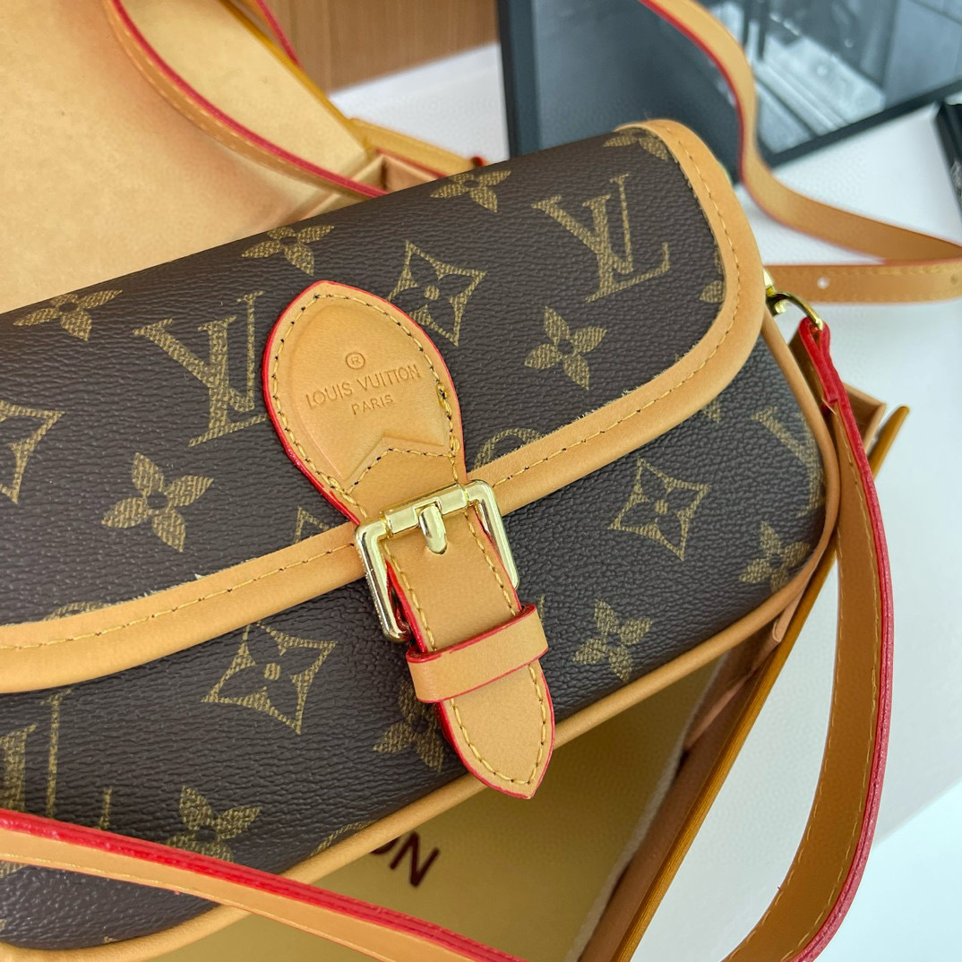 36$ dh LV 8003 Shoulder bag size 19X12X6 cm 91854023562 DX668 gallery