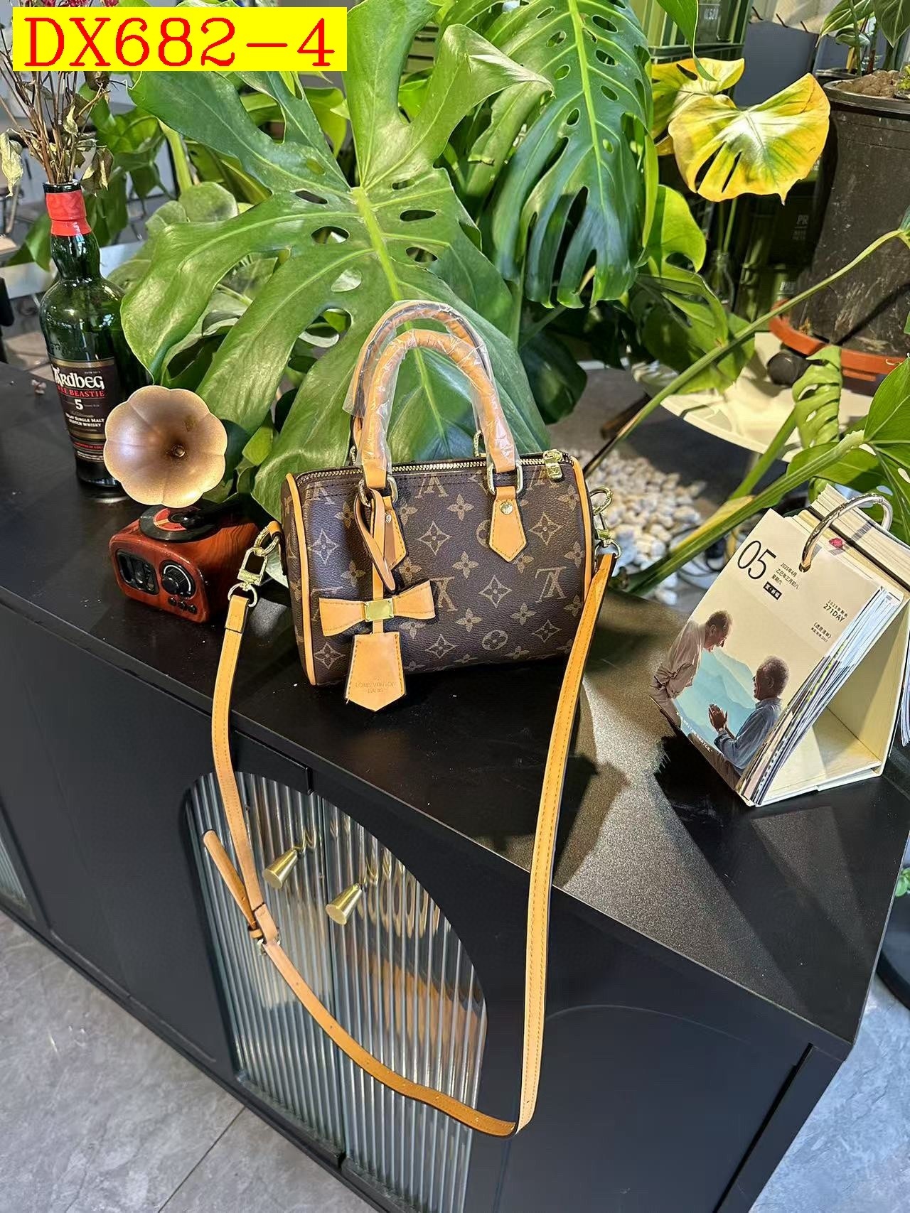 36$ dh Lv pu Shoulder bag size 20X15cm 71459623561 DX682 gallery