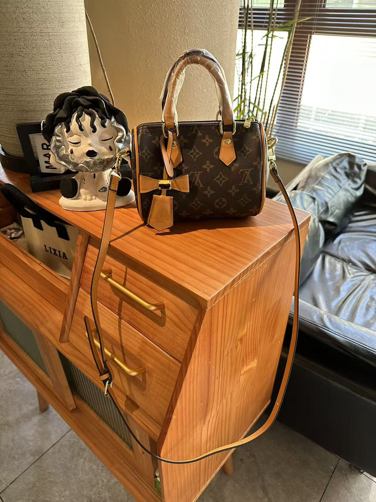 36$ dh Lv pu Shoulder bag size 20X15cm 71459623561 DX682 gallery