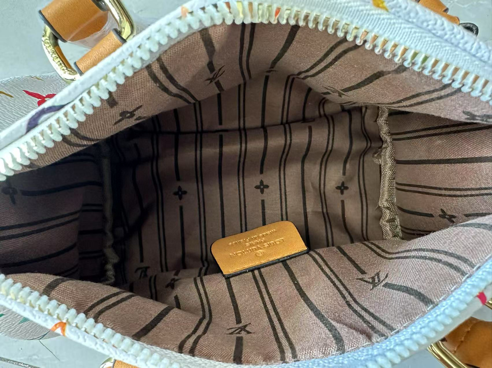 36$ dh Lv pu Shoulder bag size 20X15cm 71459623561 DX682 gallery