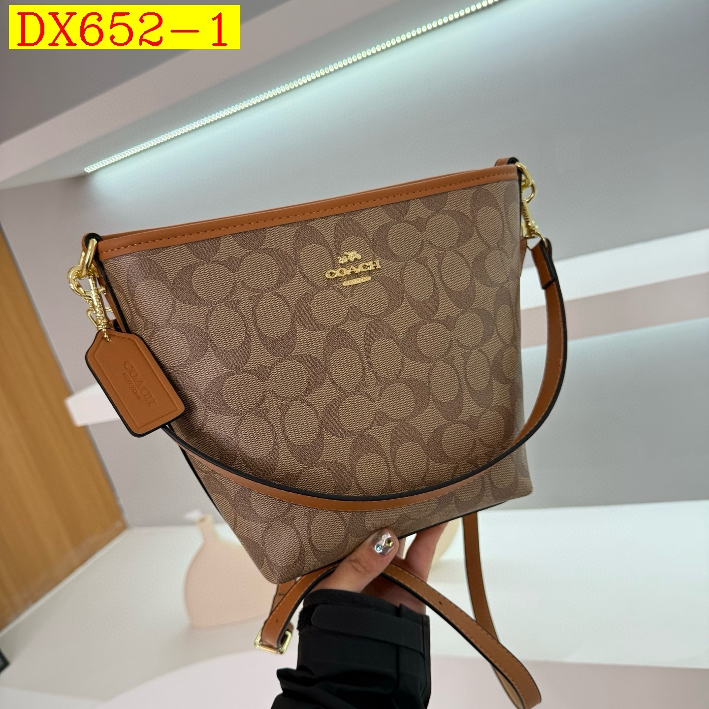 36$ dh coach 98016 city pu Shoulder bag size 27x20x12 cm 91854623564 DX652 gallery