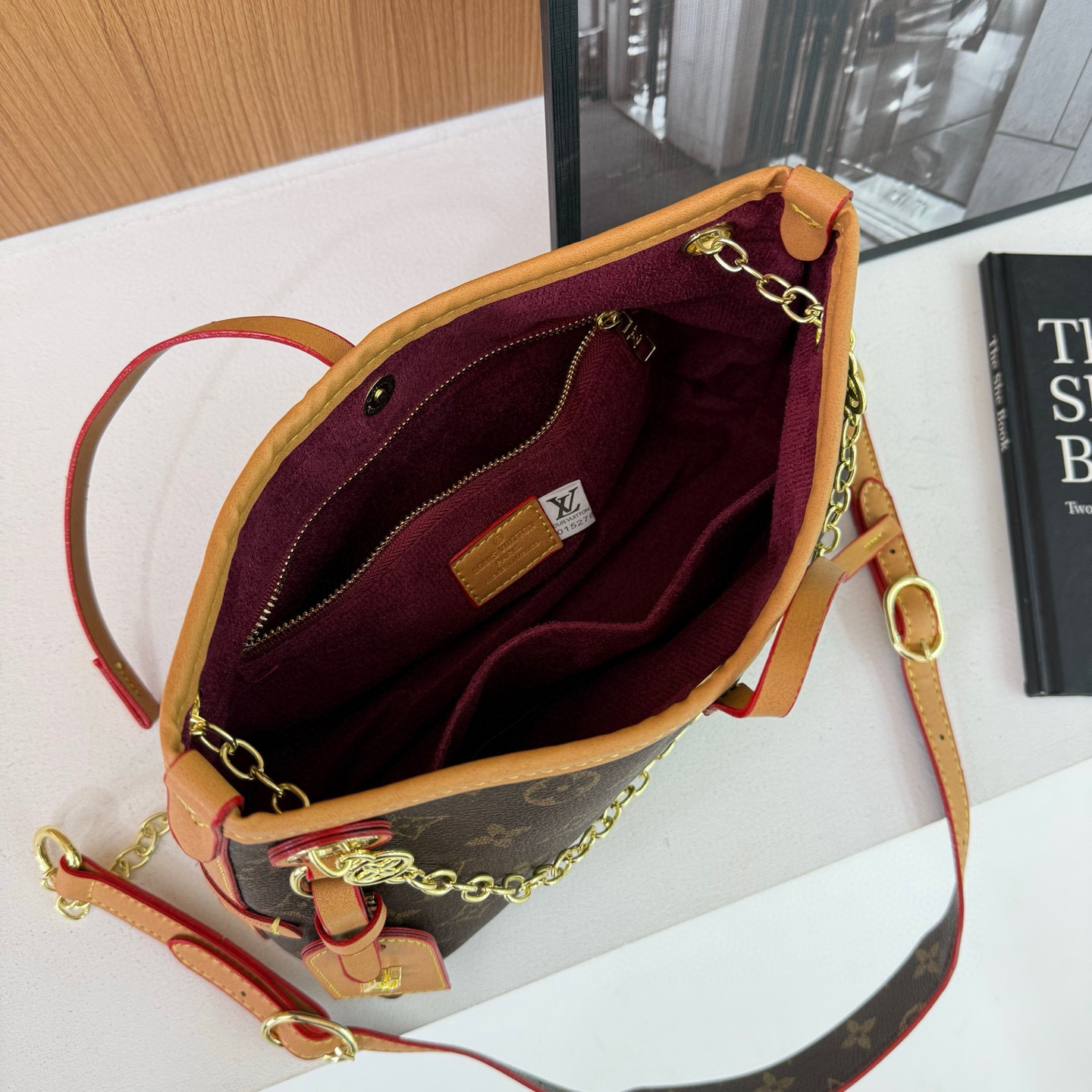 37$ Lv Shoulder bag pu size 27X18X11 cm 116780 DX698 gallery