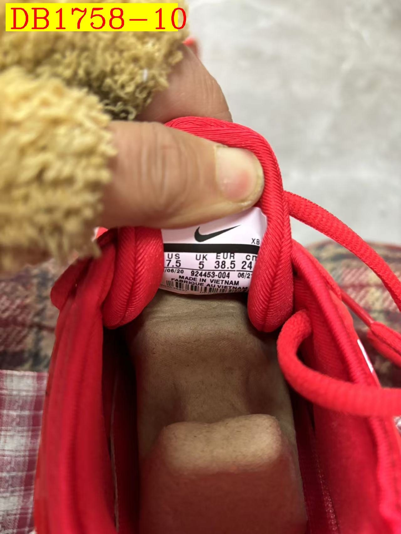 37$ Stock Promotion please note all the color only have size 41 DB1758 gallery