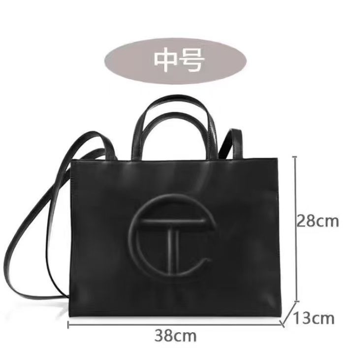 37$ Telfar bag Size 38X28X15 cm 817448 SY170 gallery