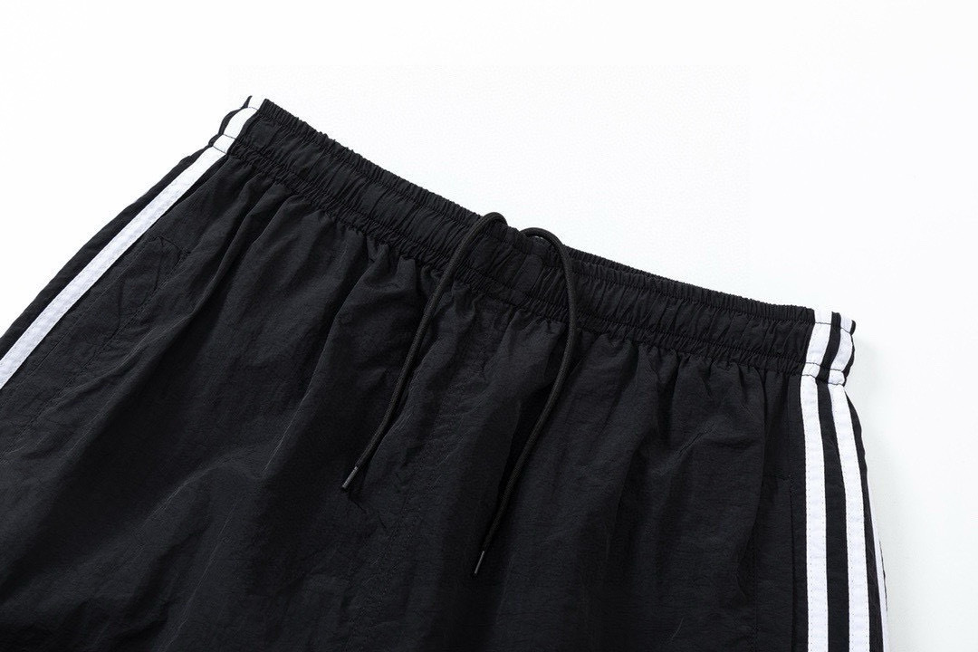 37$ dh Balenciaga adidas Pants size S-XL 51246023577 DA234 gallery