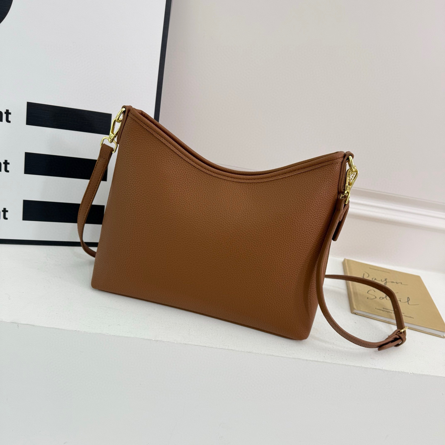 37$ dh COACH 98010 Shoulder bag size 33X25X11 CM 91457623577 DX608 gallery