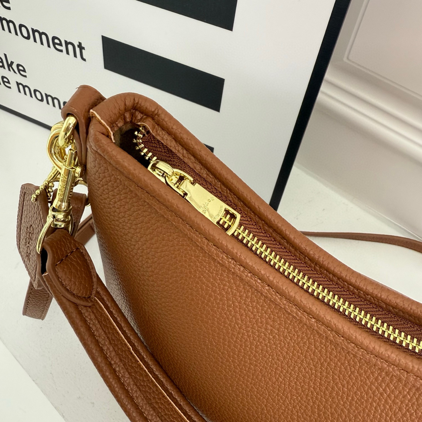 37$ dh COACH 98010 Shoulder bag size 33X25X11 CM 91457623577 DX608 gallery