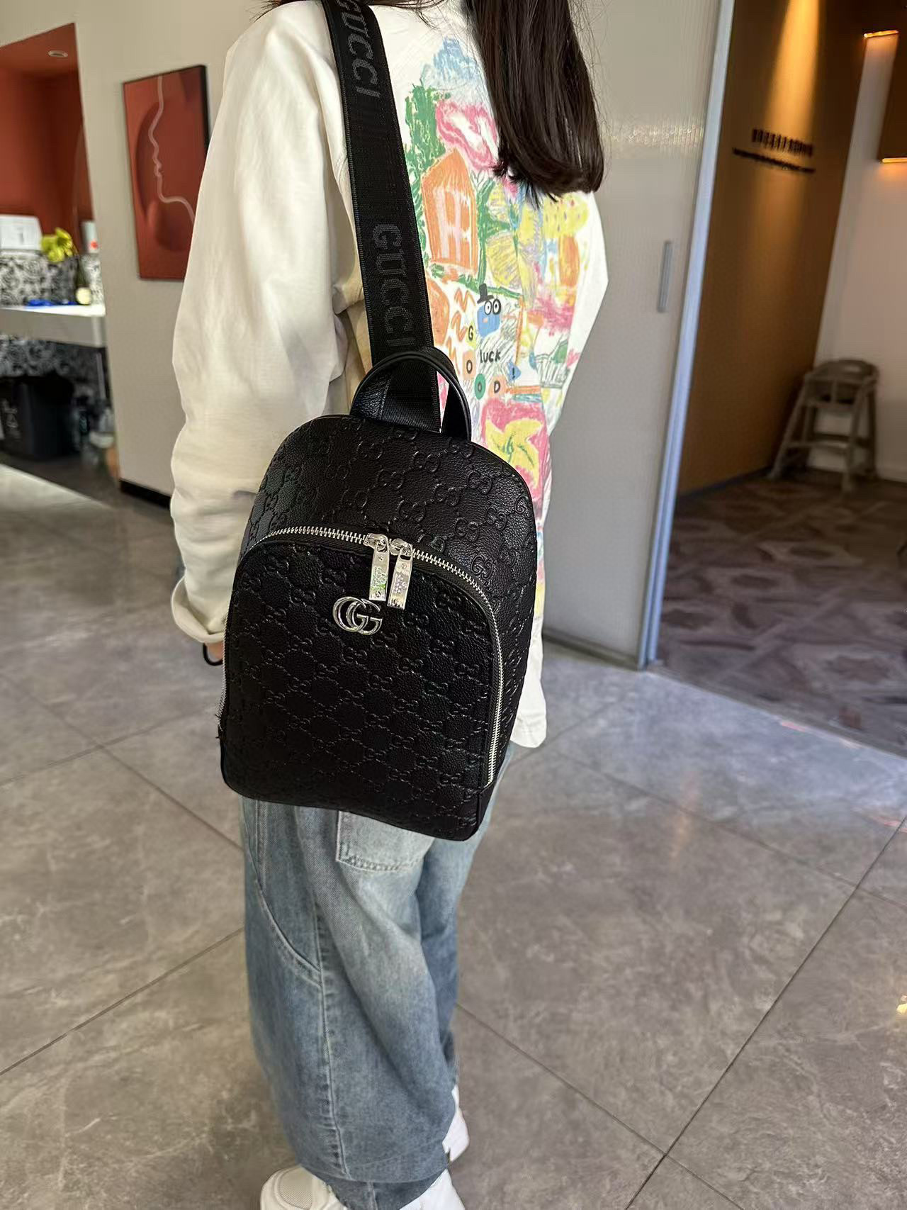 37$ dh LV 99813 Backpack bag pu size 20X28X6 cm 91652823578 DX694 gallery