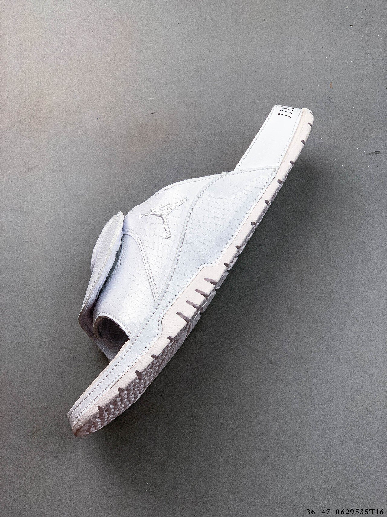 38$ AIR JORDAN HYDRO XI RETRO size 36-45 419620 QT126 gallery