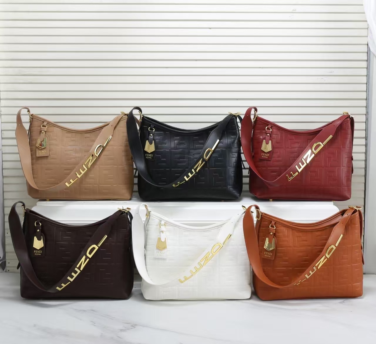 38$ FENDI 5632 Shoulder bag size 32x27x12 cm 417610 BR1734 gallery