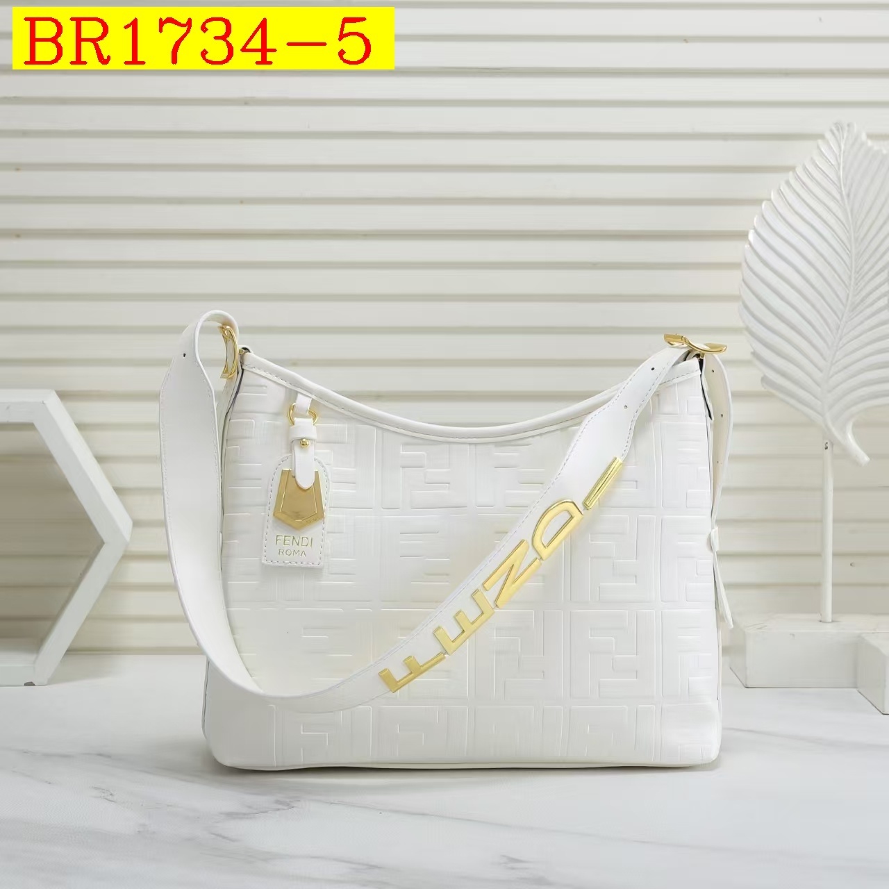 38$ FENDI 5632 Shoulder bag size 32x27x12 cm 417610 BR1734 gallery