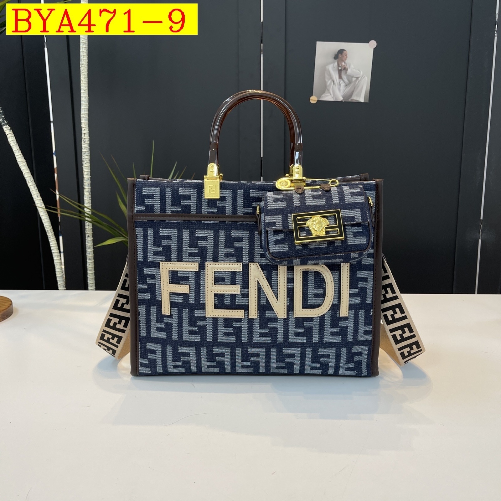 38$ Fendi handbag size 33x27x14cm 016474 BYA471 gallery