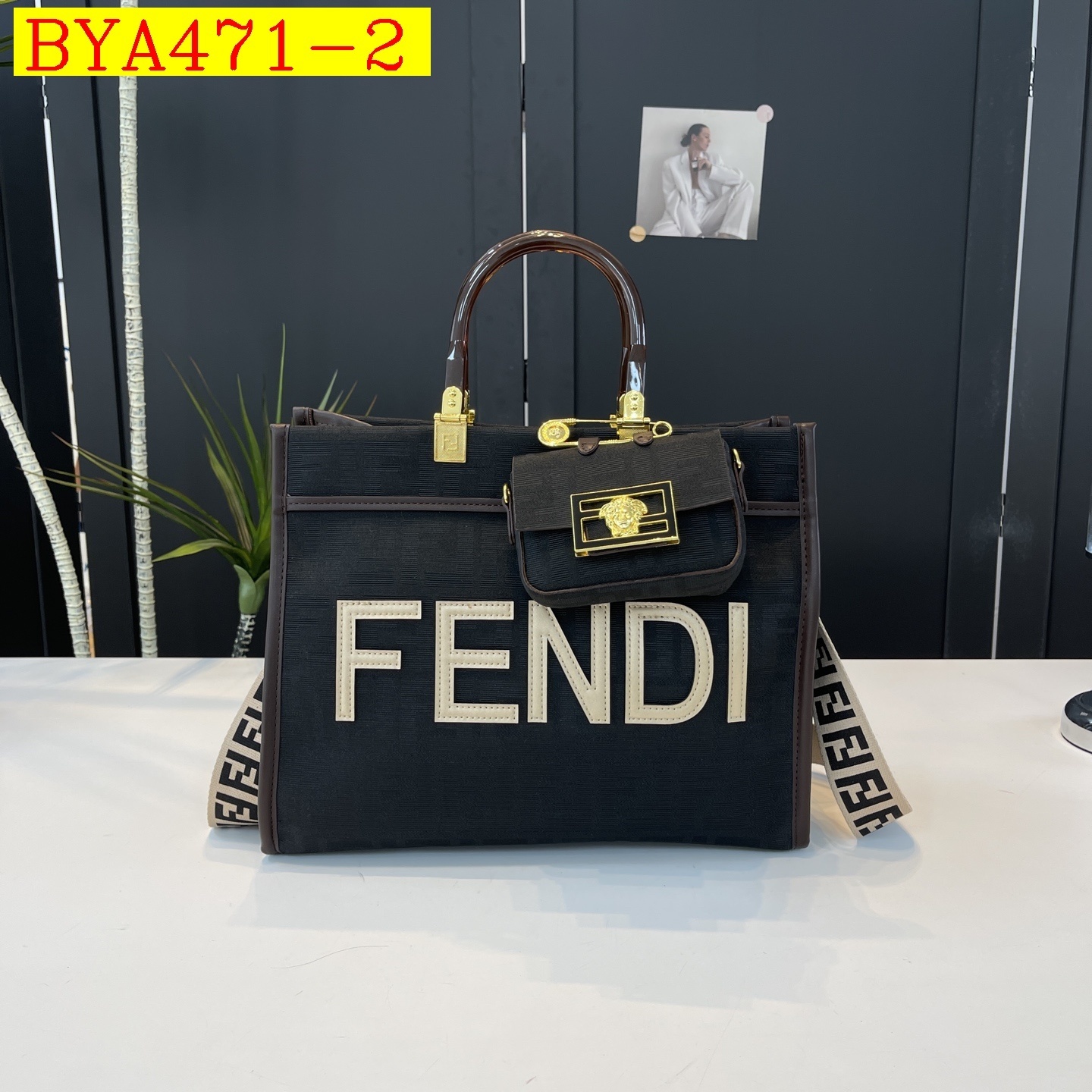 38$ Fendi handbag size 33x27x14cm 016474 BYA471 gallery