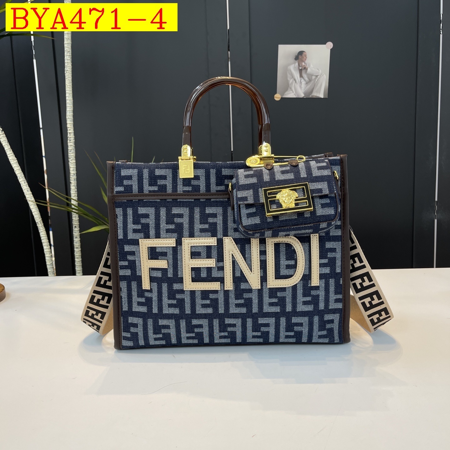 38$ Fendi handbag size 33x27x14cm 016474 BYA471 gallery