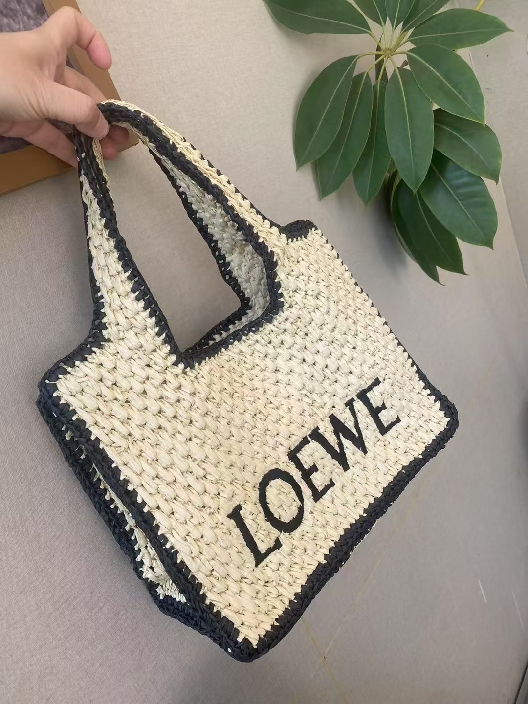38$ LOEWE 027 Tote bag size 24X19 CM 210860 BR2162 gallery
