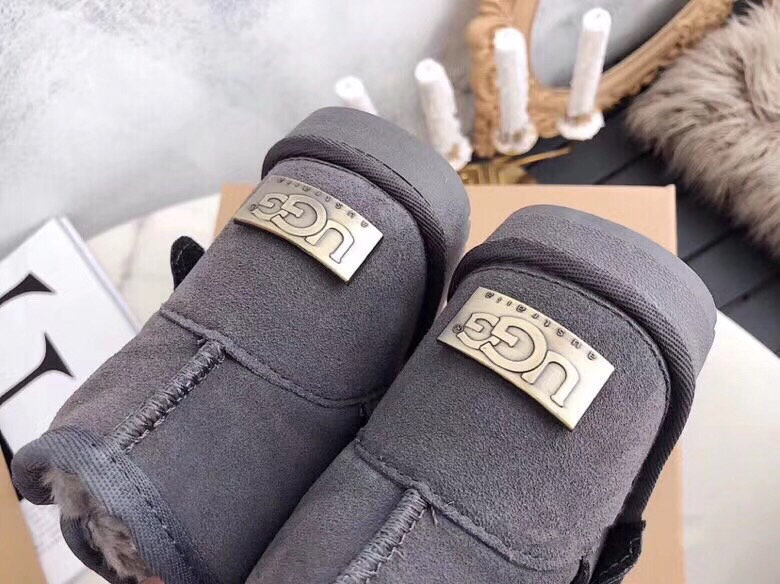 38$ UGG size 34-43 215460 MG250 gallery