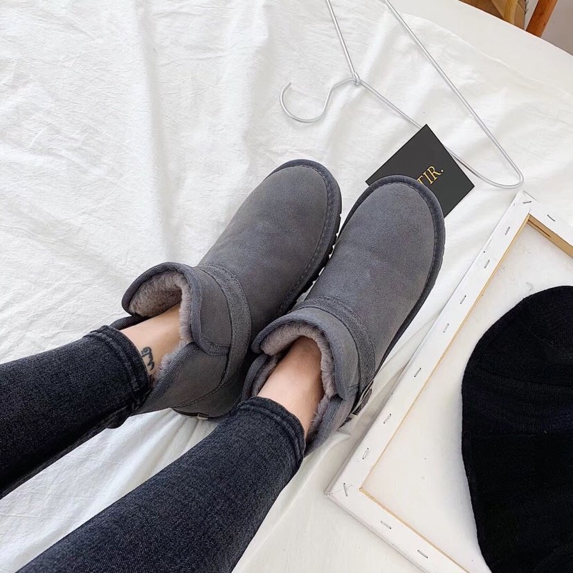 38$ UGG size 34-43 215460 MG250 gallery
