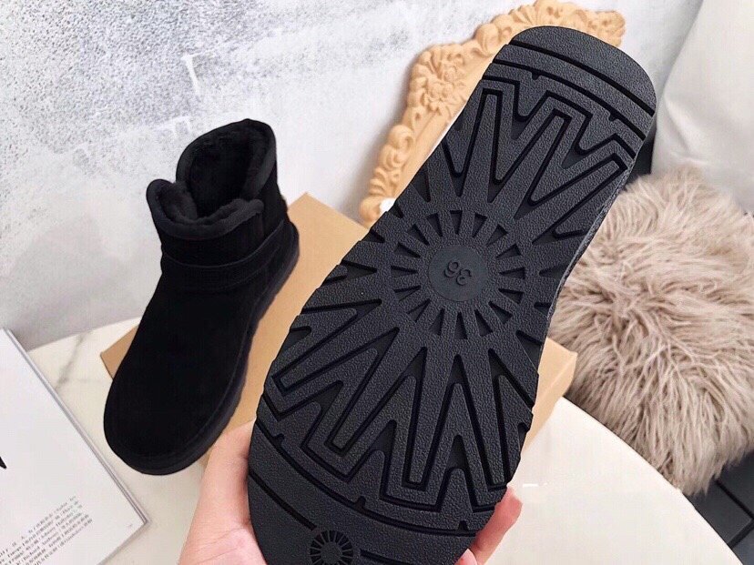 38$ UGG size 34-43 215460 MG250 gallery