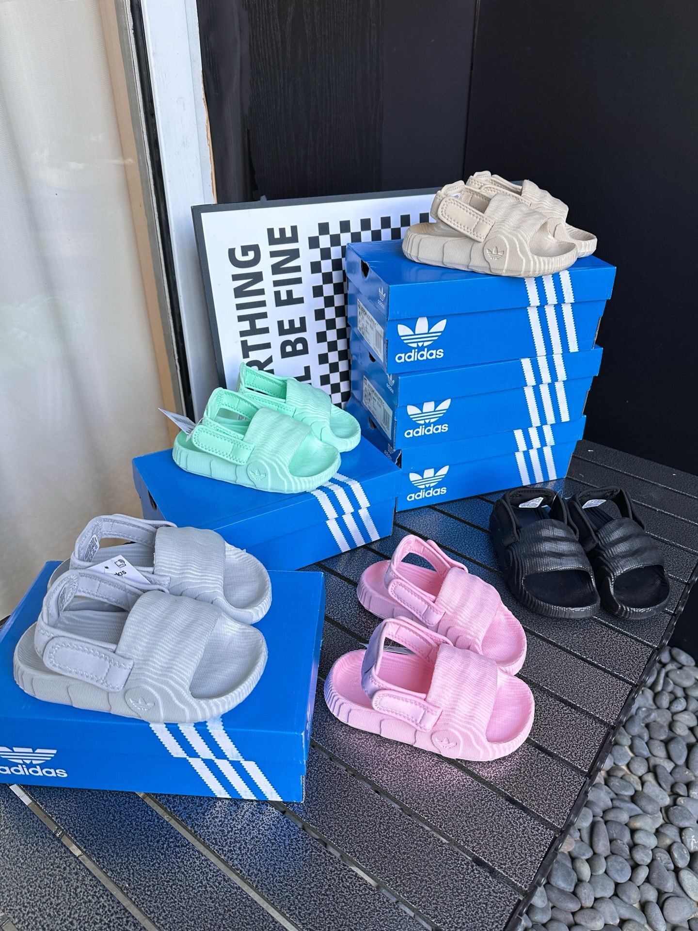 38$ adidas for kids size 25-35 311980 CDT174 gallery