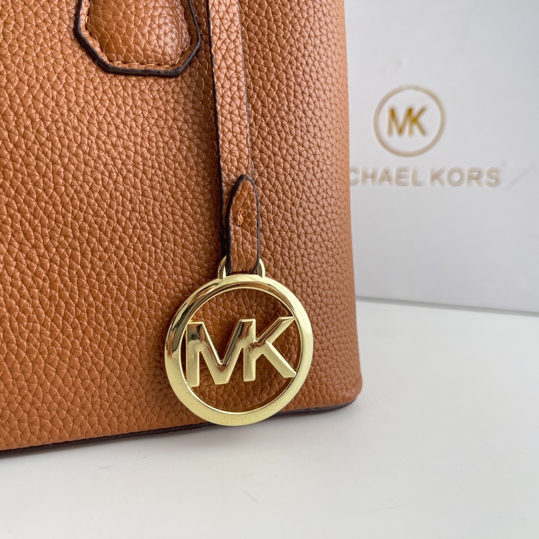 38$ dh MK 99180 Shoulder bag size 24X17X10 cm 91562823685 BY2473 gallery