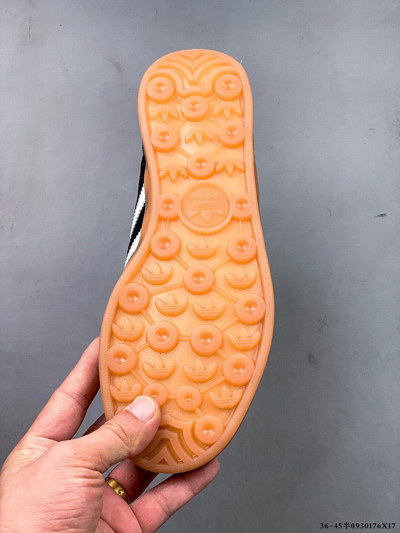 39$ Adidas Originals Gazelle size 36-45 half 614790 MZ1373 gallery