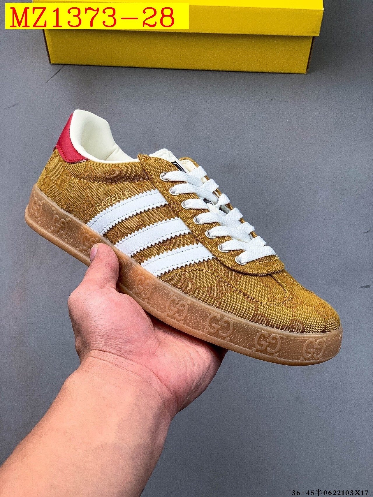 39$ Adidas Originals Gazelle size 36-45 half 614790 MZ1373 gallery