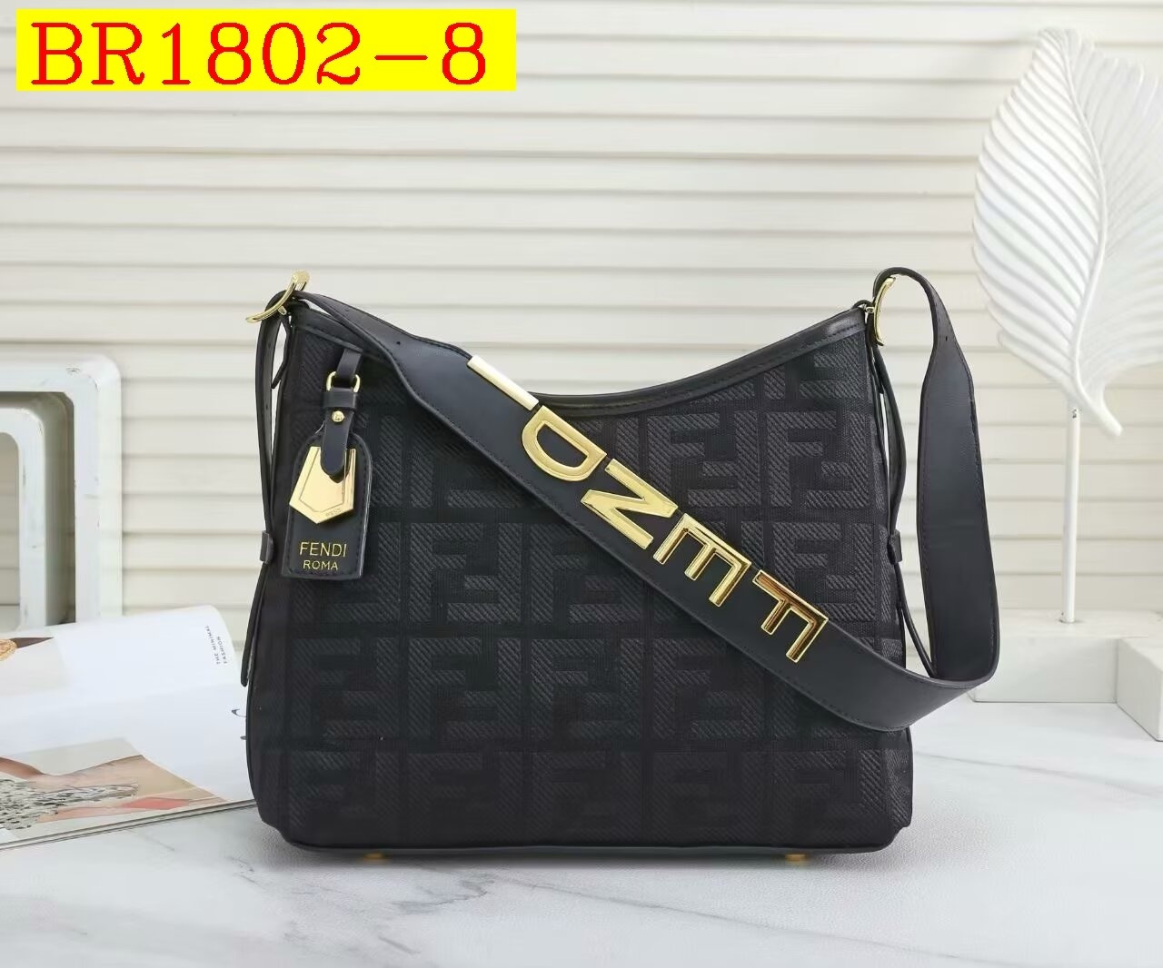 39$ FENDI 5632 Shoulder bag 215746 BR1802 gallery