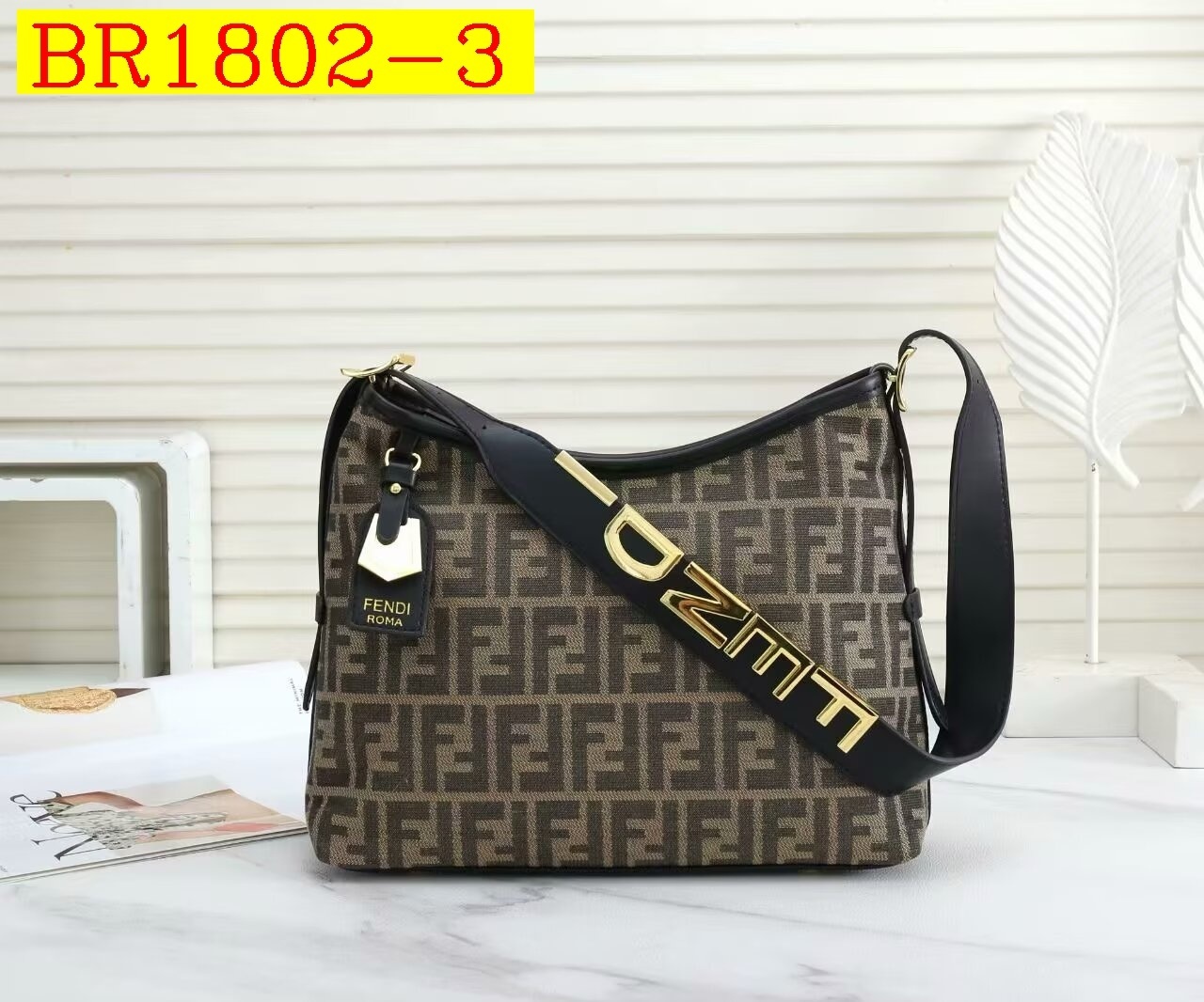 39$ FENDI 5632 Shoulder bag 215746 BR1802 gallery