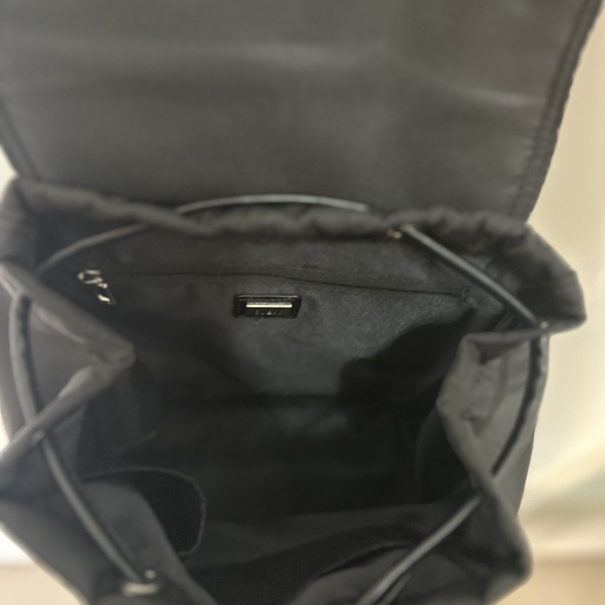 39$ Guess backpack Size 32X26X12cm 019598 ZZ353 gallery