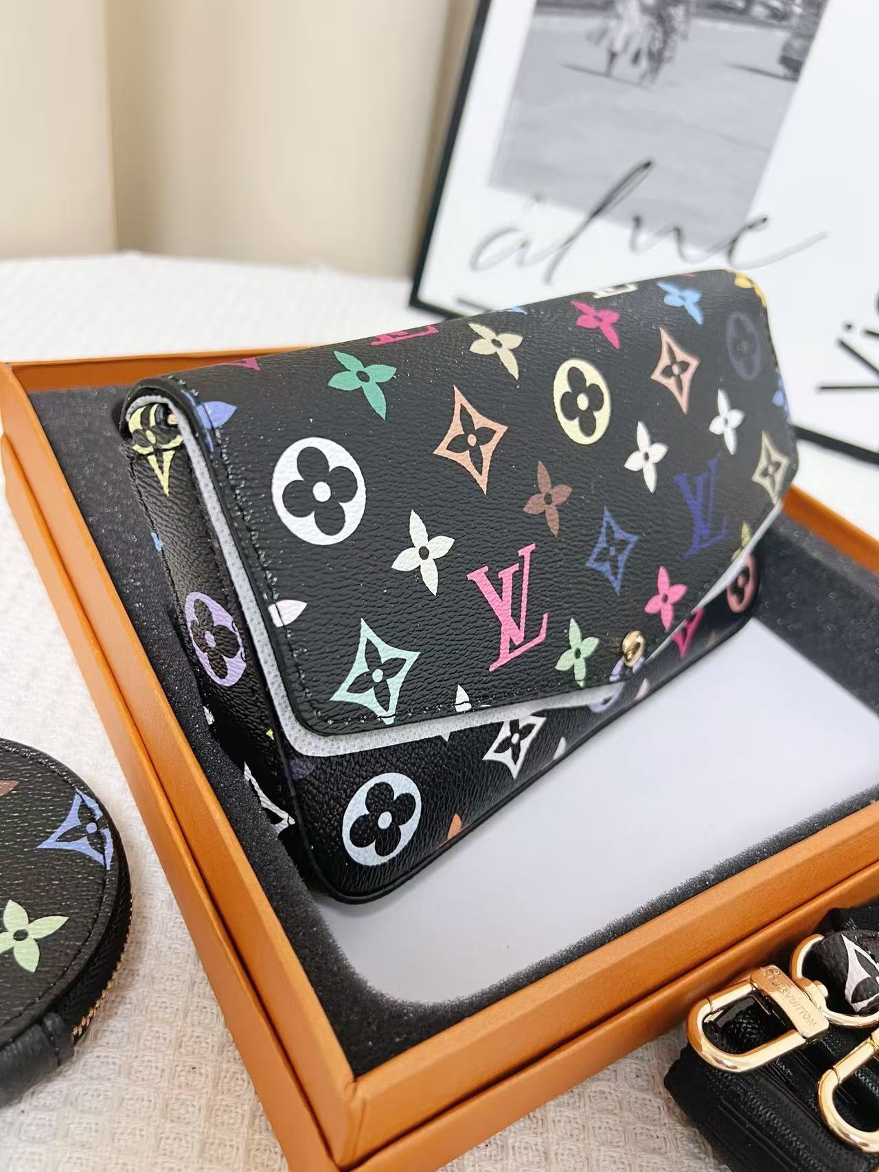 39$ LV Shoulder bag size 21x3x13cm 512580 BYA237 gallery