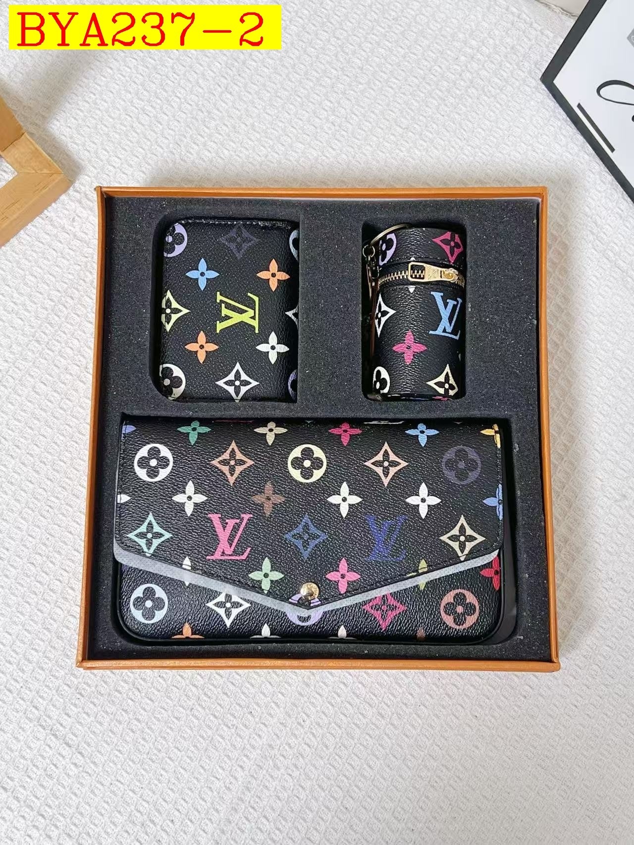 39$ LV Shoulder bag size 21x3x13cm 512580 BYA237 gallery