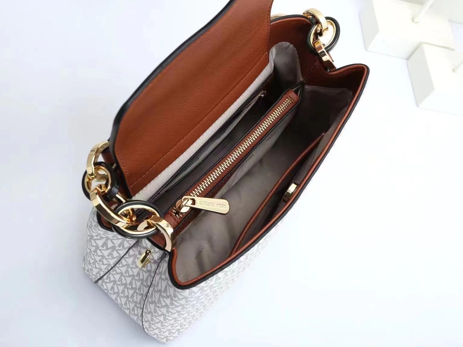 39$ MK 20201 Tote bag size 27x18x11 cm 116786 BR1778 gallery