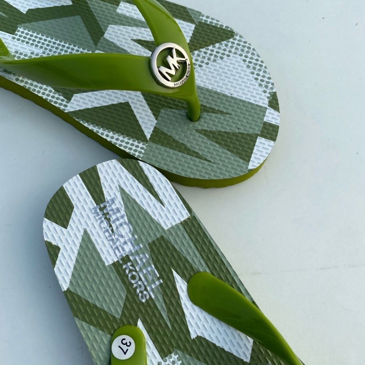 39$ MK Slippers Size 35-40 017700 ZZ771 gallery