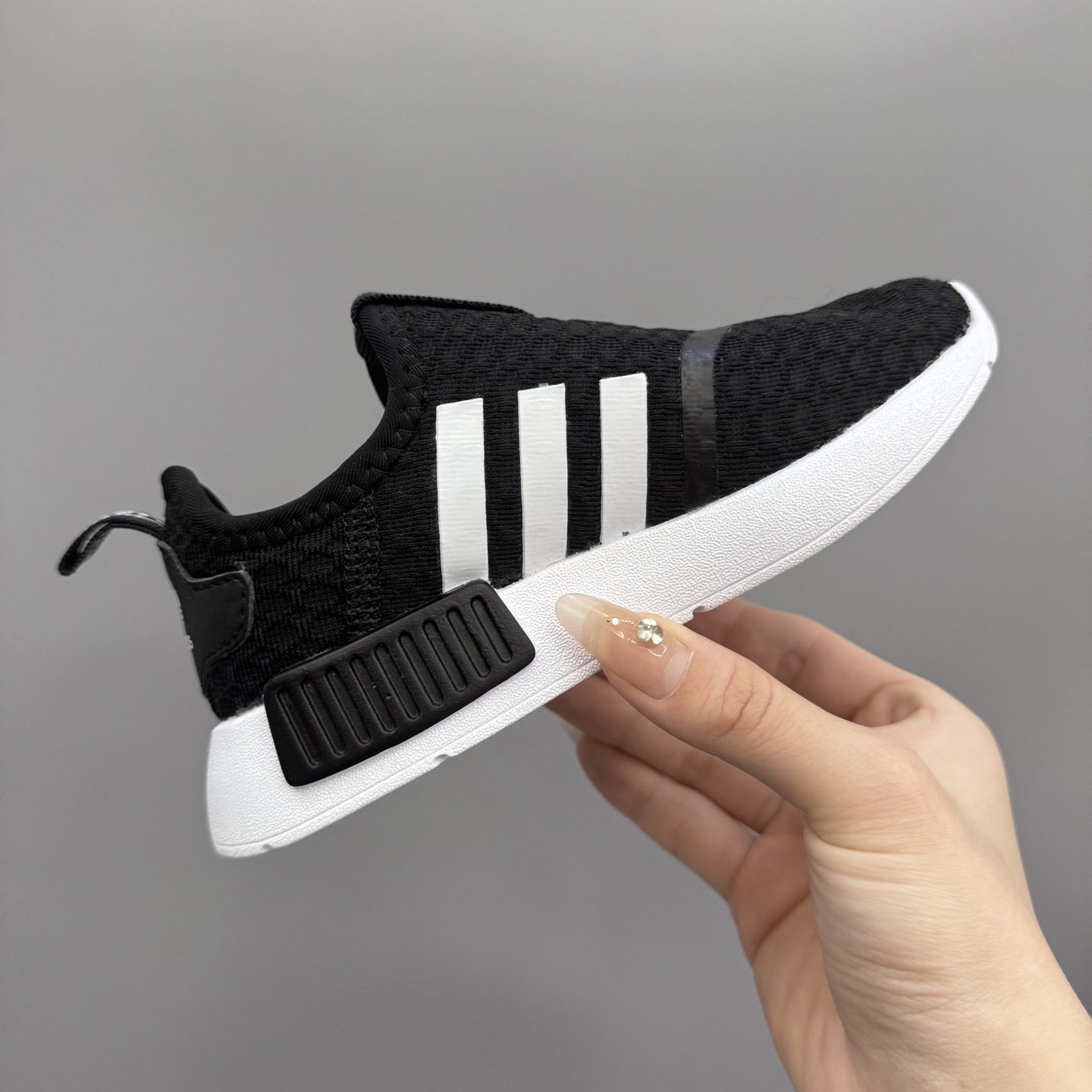 39$ dh adidas for kids size 22-38 61592023790 CDT24 gallery