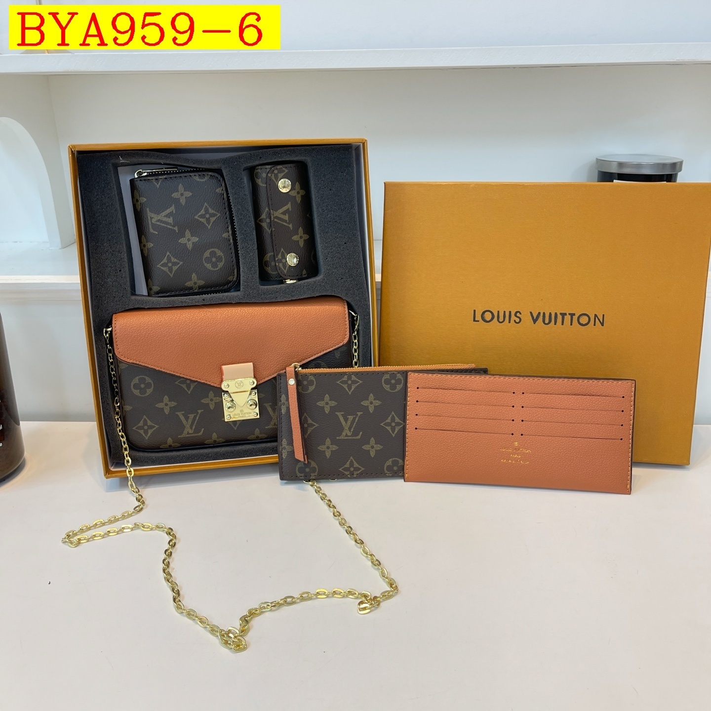 40$ LV Shoulder bag size 21x13x3cm 112610 BYA959 gallery