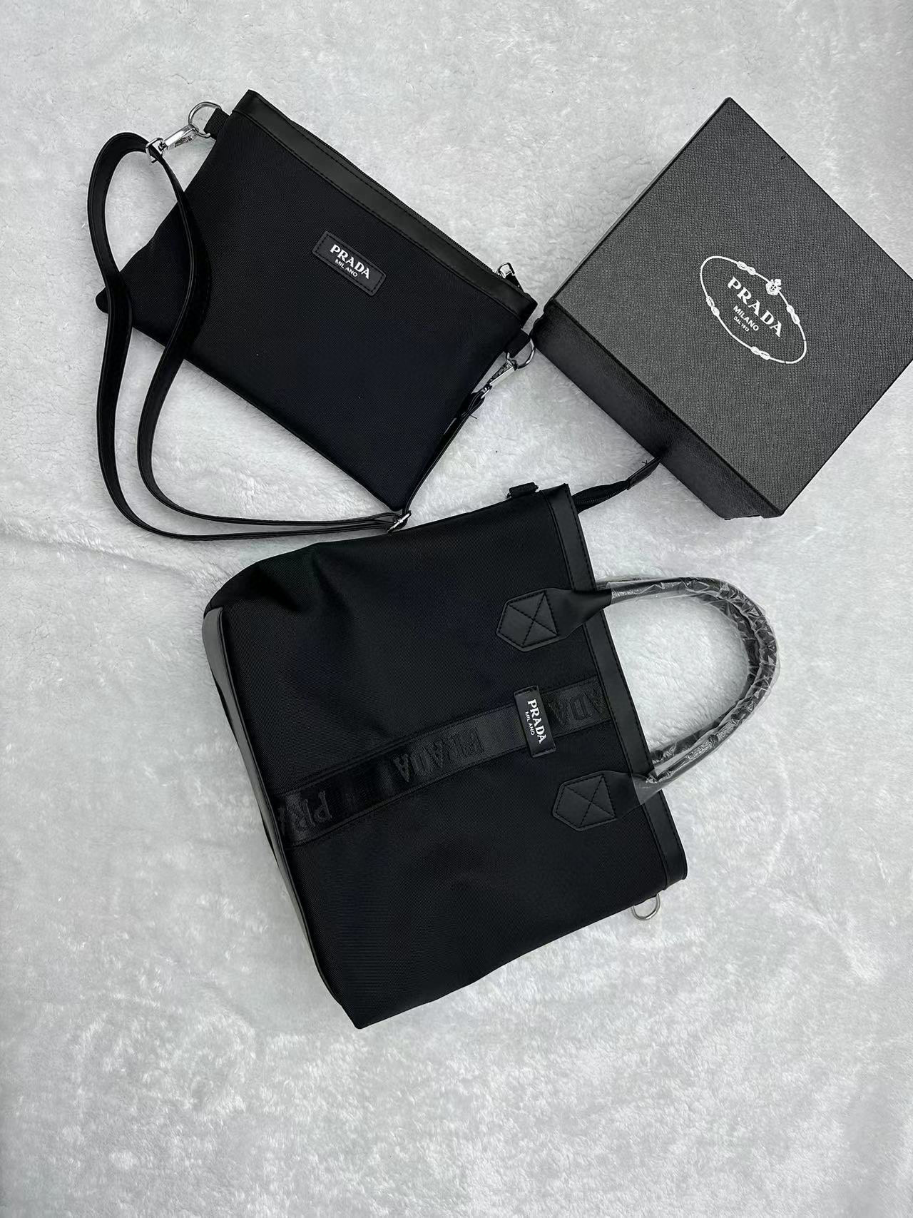 40$ dh PRADA 4163 Shoulder bag SIZE 39X31X10 CM 71452024709 DX484 gallery