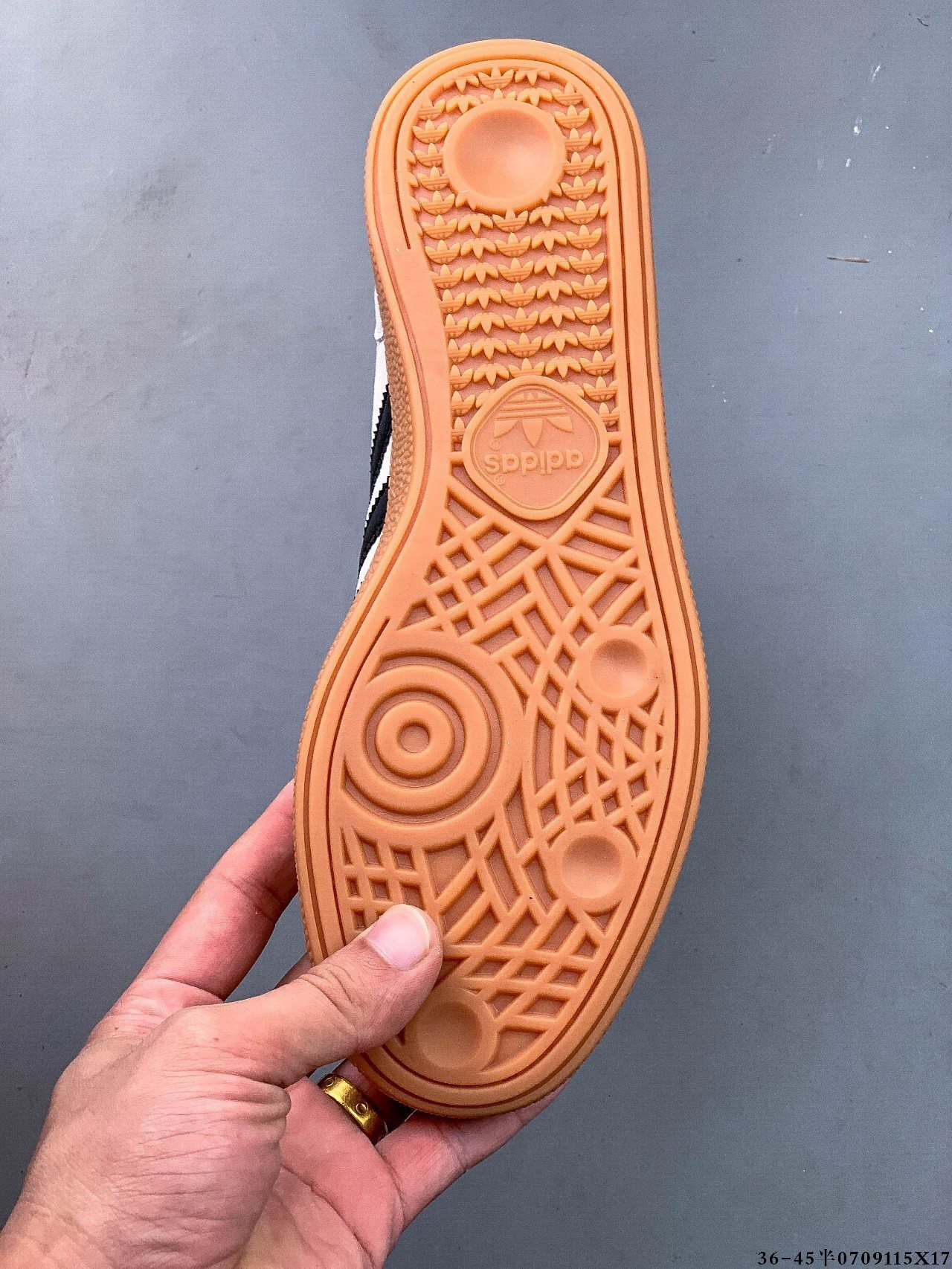 41$ Adidas HANDBALL SPEZIAL size 36-45 half 613730 QT412 gallery